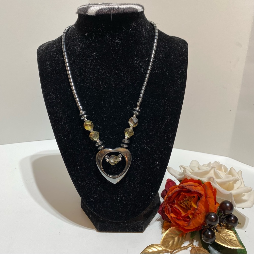 Necklace Women’s Hematite Handmade heart real  Stone Jewelry from Peru NWOT